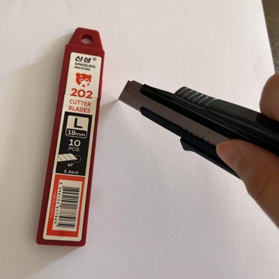 comprar Precision 18mm Cutter Blades Accurate Cutting with Varying Replacement Frequency and SK2 High Carbon Steel Fabricación en línea