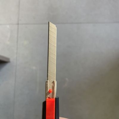 12 segmentos 9mm cortador cuchillo de alfombra cuchilla 0,35mm espesor 60 grados ángulo para el corte de precisión