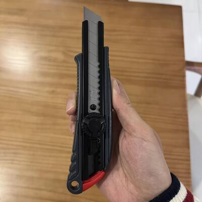 Manija de aluminio 18 mm Cuchillos de utilidad Cuchilla de acero de alto carbono 16045 mm Herramientas de corte esenciales para talleres y construcción