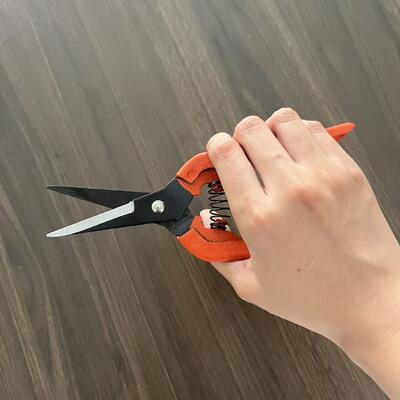 Construcción de mango ergonómico, tijeras multiusos para uso industrial duradero y resistente